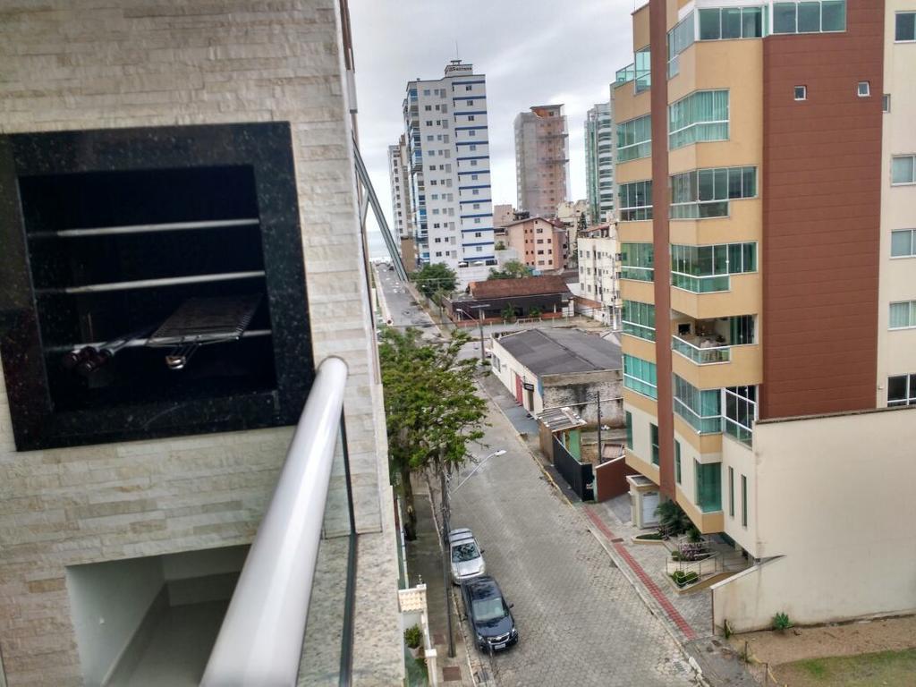 Edificio Piezzo De Mare Leilighet Meia Praia Eksteriør bilde
