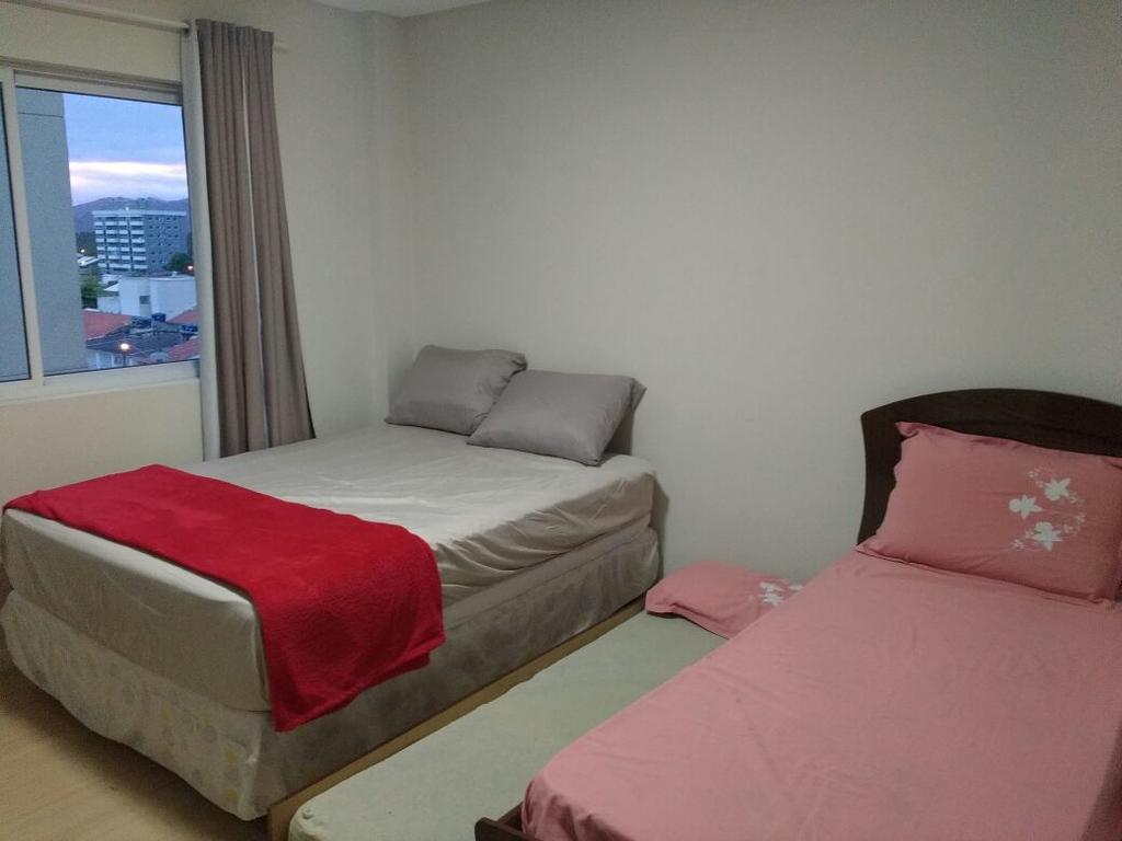 Edificio Piezzo De Mare Leilighet Meia Praia Eksteriør bilde